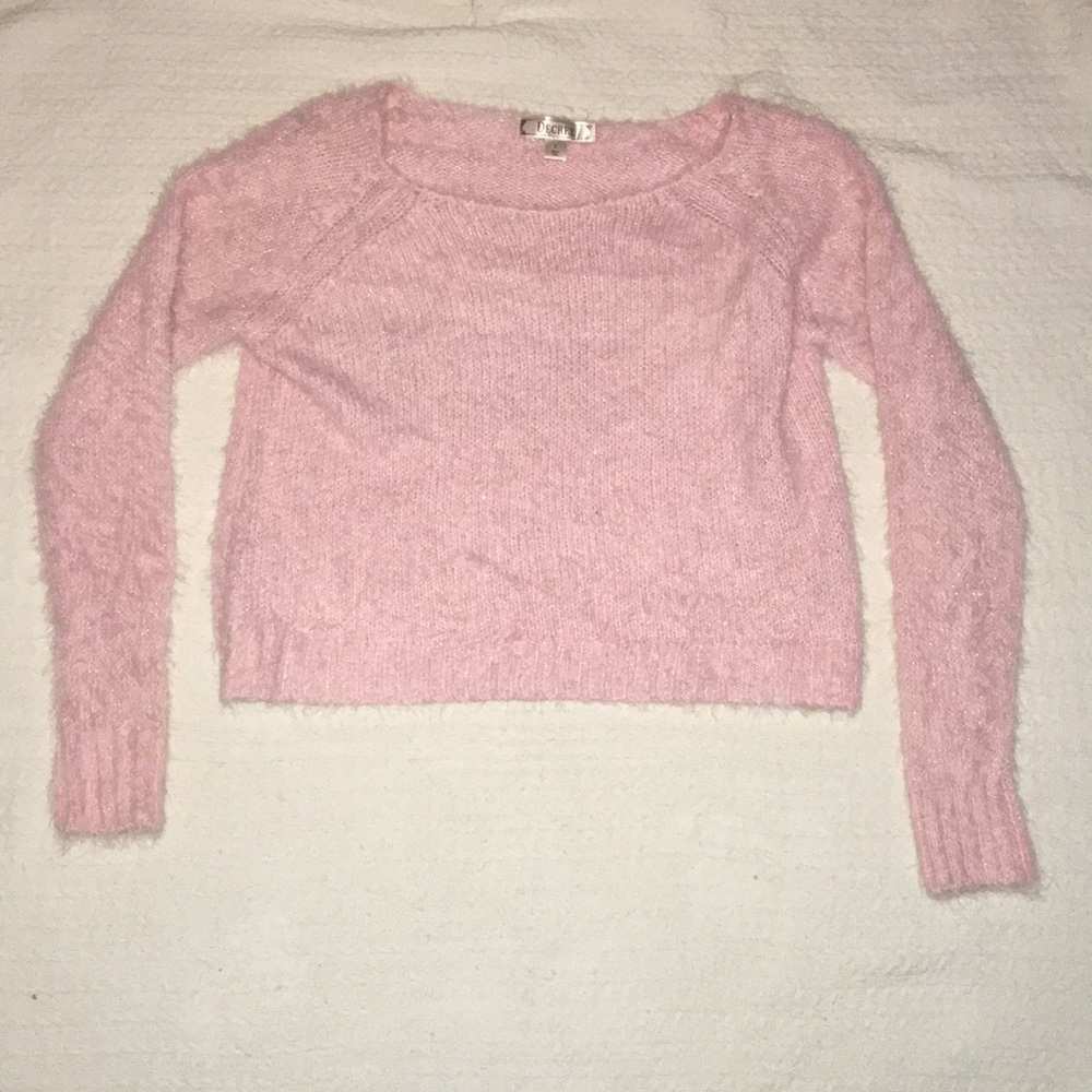 Decree Large soft pink crop top